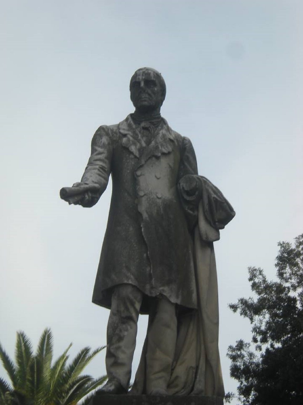 Vincenzo Lanza's statue (4).jpg